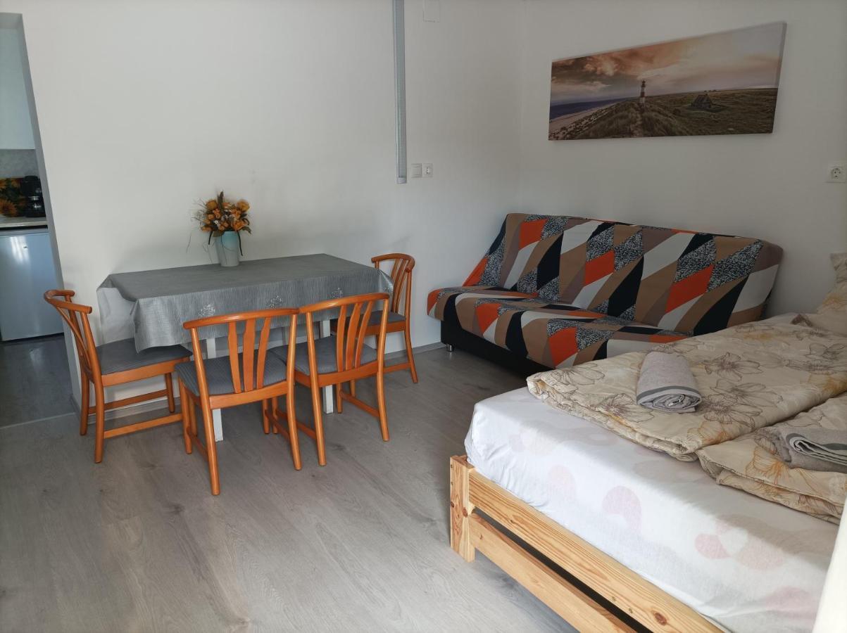 Csilla Apartman Balogunyom Exterior photo